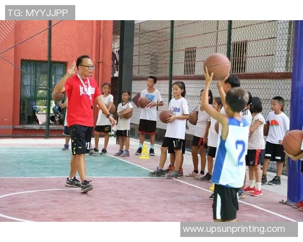 深度对话刘丽分享她的篮球人生与成长故事的启示与反思